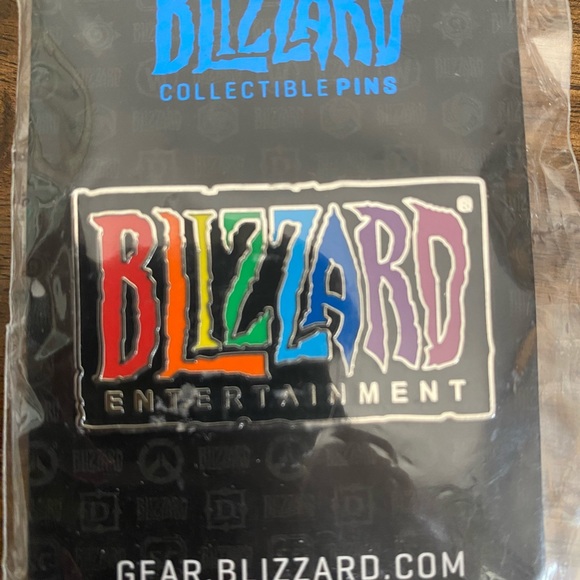 Pin's Blizzard Diversity – Cadeau Employé RARE – Neuf Sous Blister